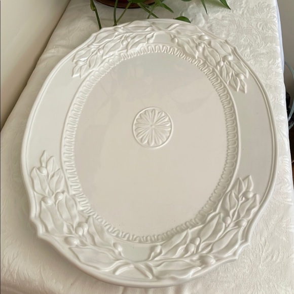New Fitz and Floyd in original box Chateau Blanc large platter in white - Picture 10 of 13